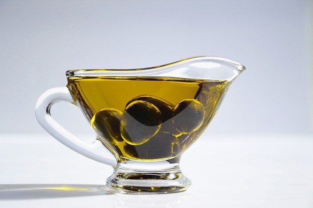 Najcenniejsze źródło witamin. Grecka oliwa z oliwek sprzedaż. Extra virgine – sklep internetowy