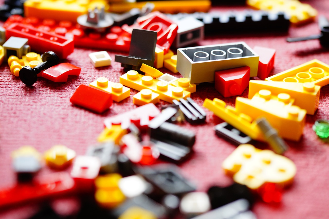 Lego Worlds – jak budować swoje własne konstrukcje z klocków Lego w grze dla dzieci i młodzieży?